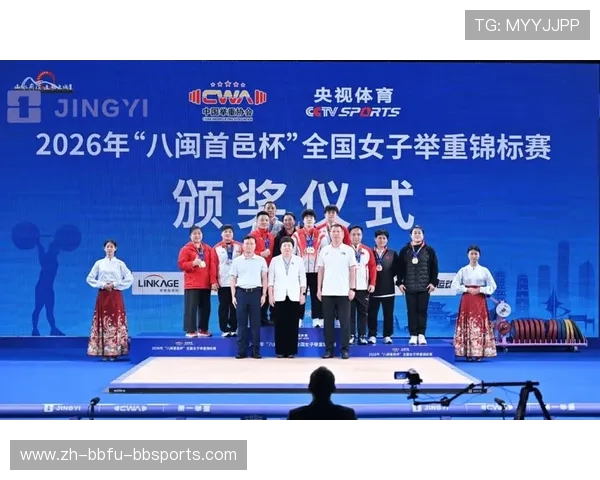俞梦倩全国女子举重锦标赛勇夺三枚金牌创个人赛事最佳战绩